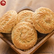 Nahoum's- Almond Pastry 6 pcs